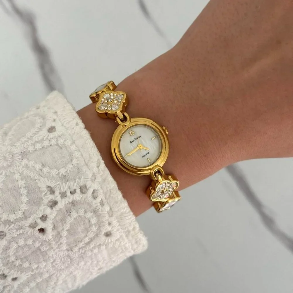 SKU0154 Casual Gold White Women Fashion Watch Bracelet Stainless steel +gift bag